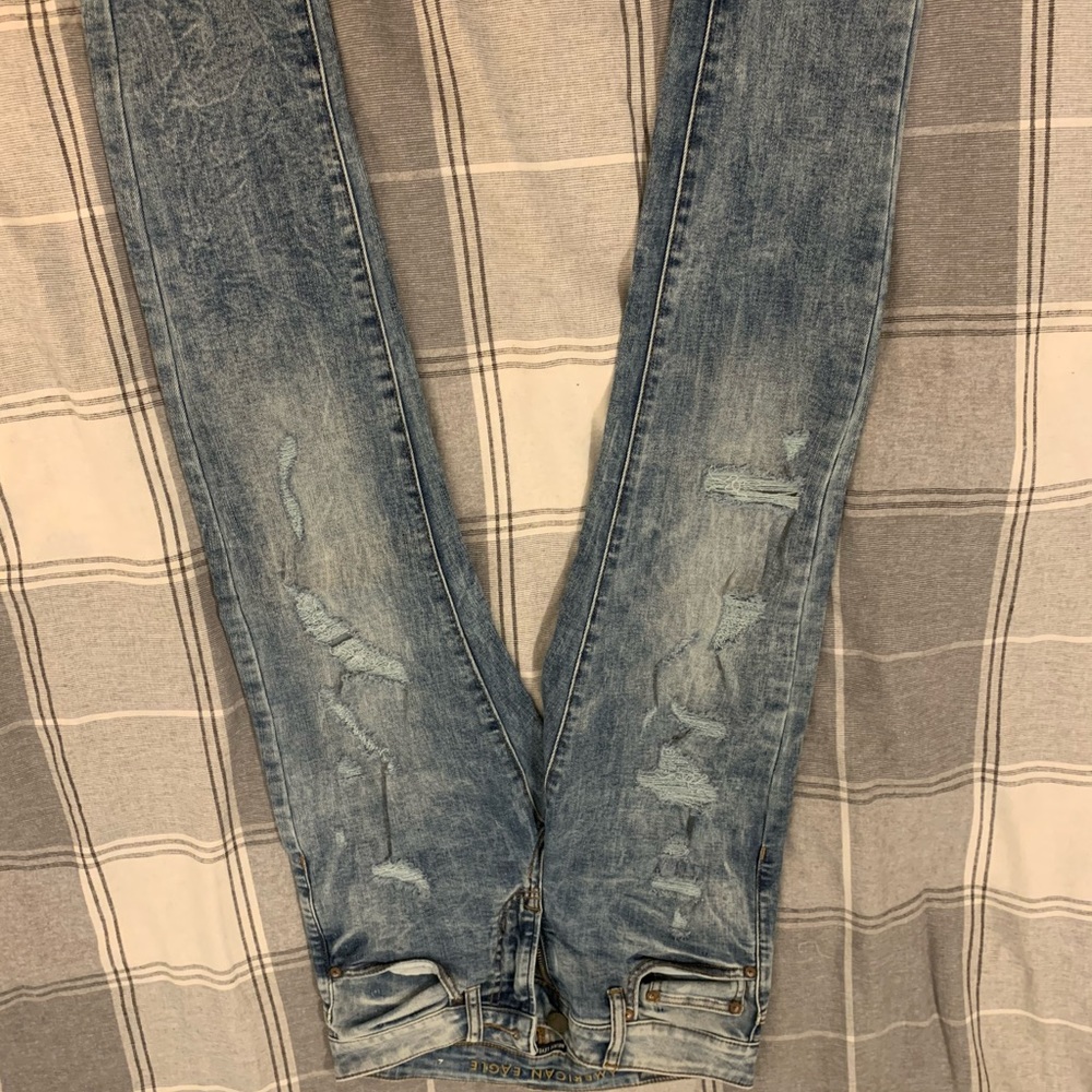 American eagle ripped jeans